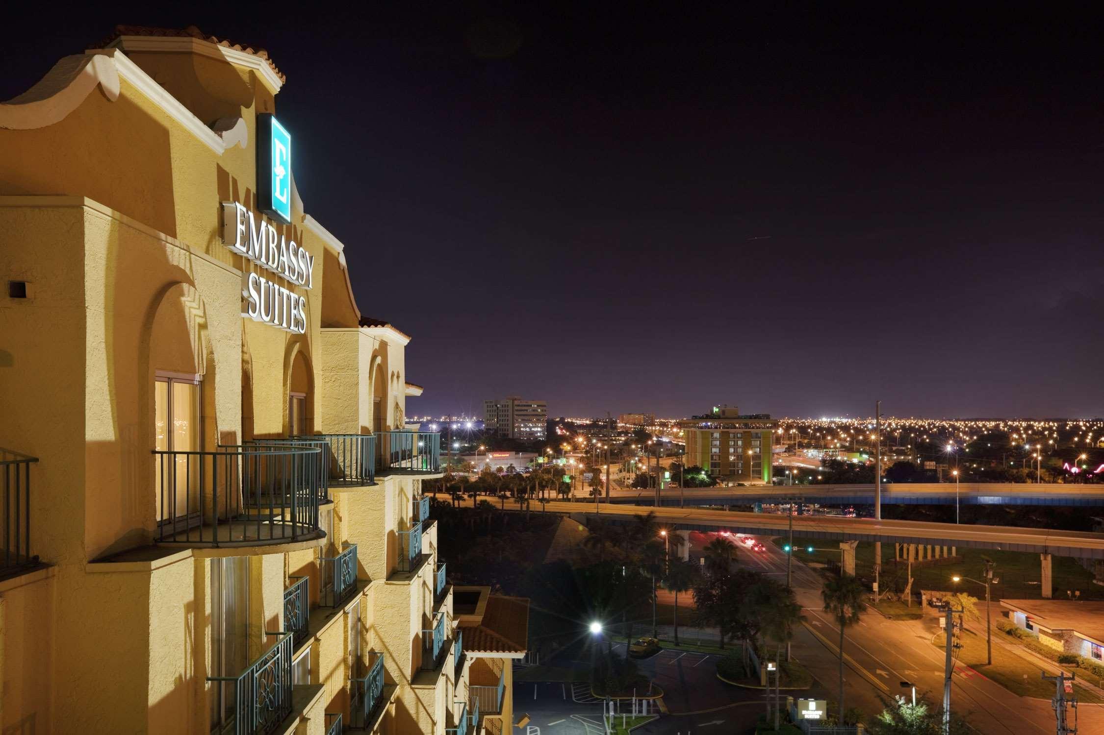 Embassy Suites By Hilton Miami International Airport Miami Springs Eksteriør bilde
