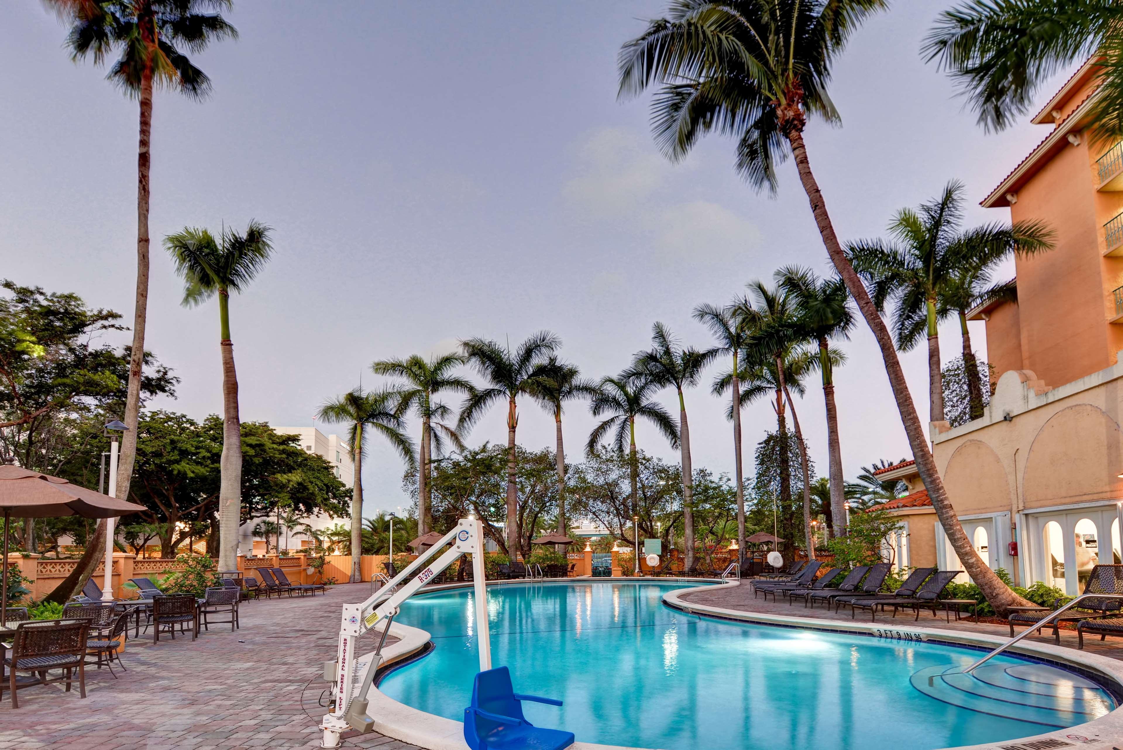 Embassy Suites By Hilton Miami International Airport Miami Springs Eksteriør bilde