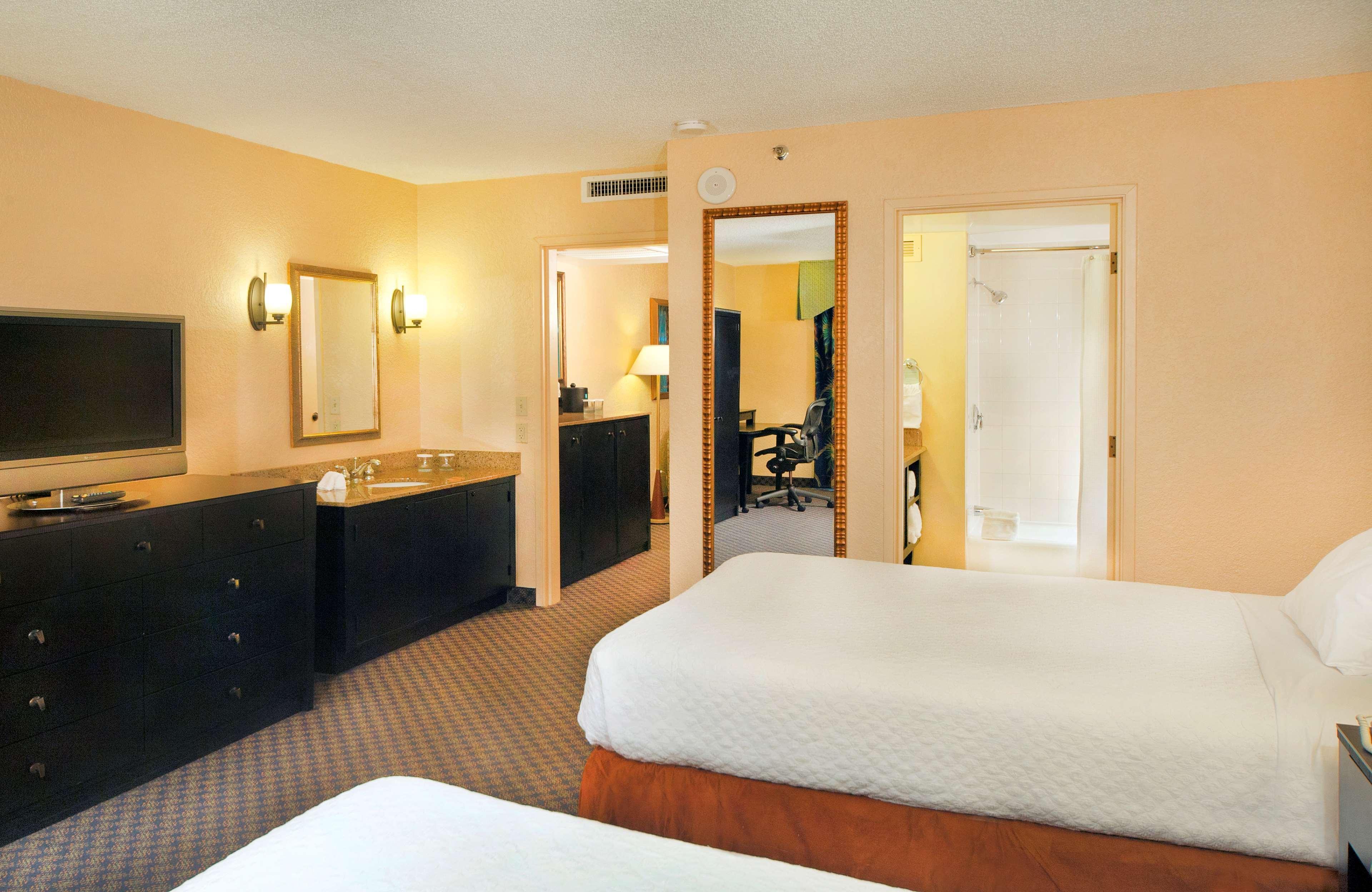 Embassy Suites By Hilton Miami International Airport Miami Springs Eksteriør bilde