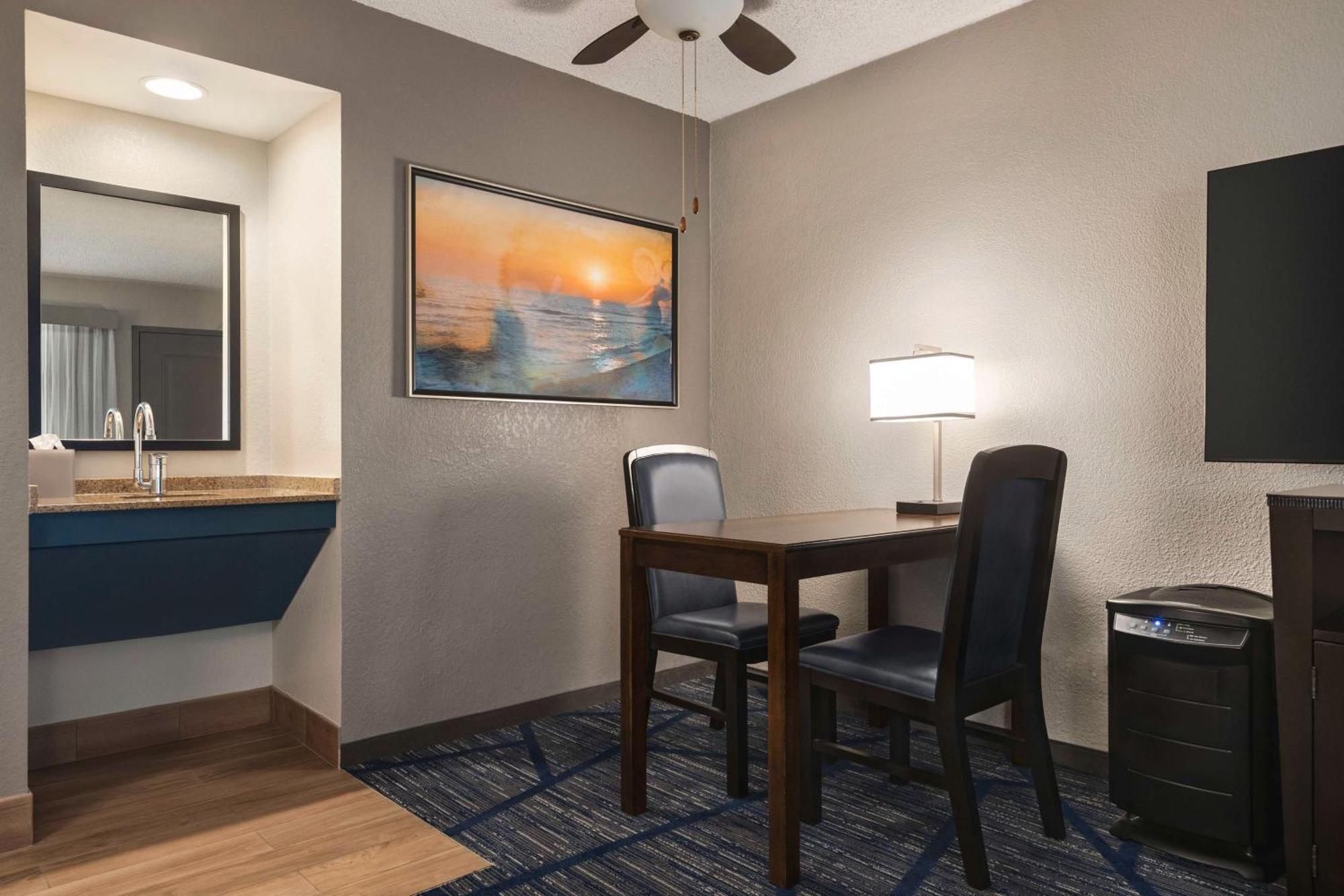 Embassy Suites By Hilton Miami International Airport Miami Springs Eksteriør bilde