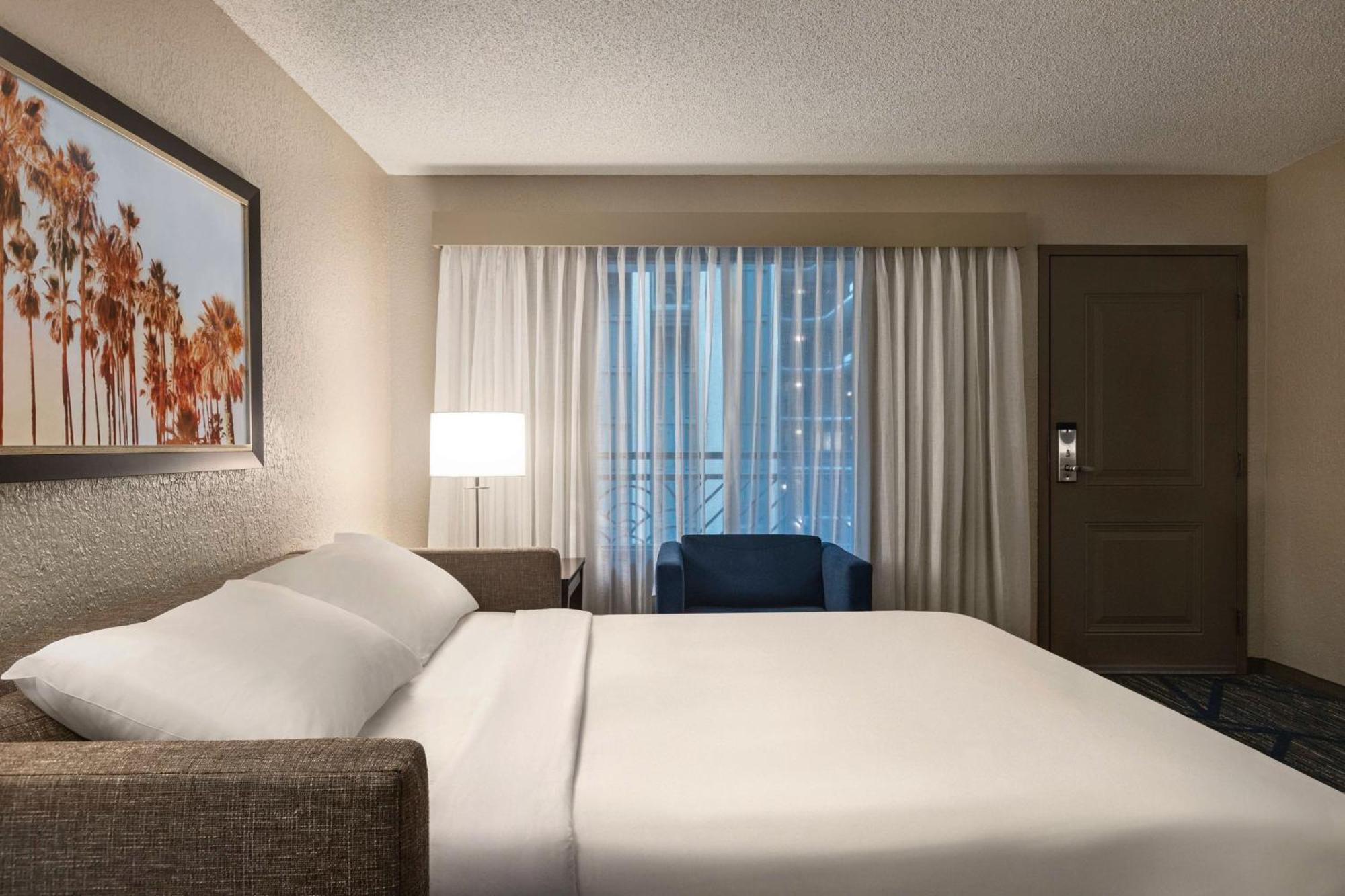 Embassy Suites By Hilton Miami International Airport Miami Springs Eksteriør bilde