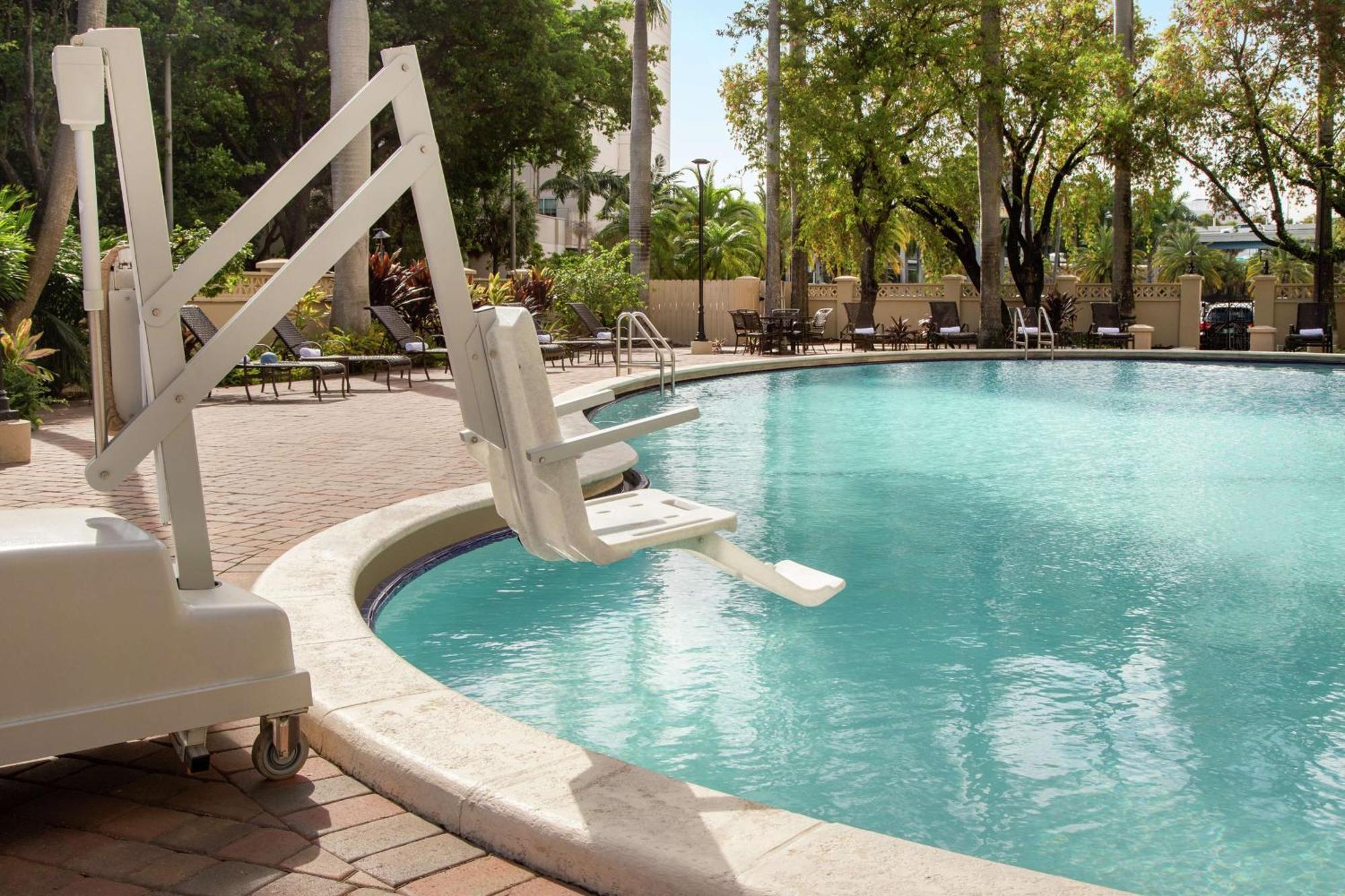 Embassy Suites By Hilton Miami International Airport Miami Springs Eksteriør bilde